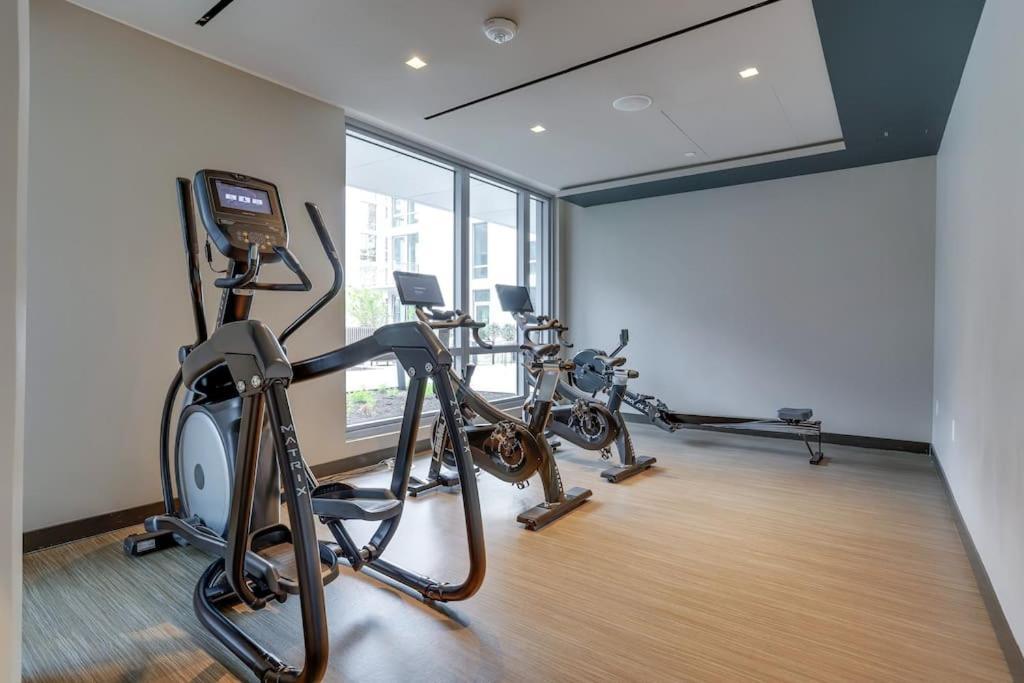 Gorgeous 1 Bedroom At Clarendon With Gym And Rooftop Arlington Exterior foto