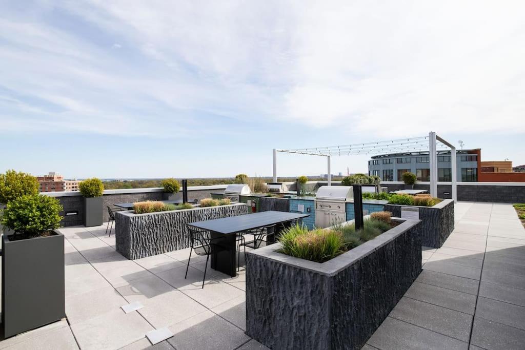 Gorgeous 1 Bedroom At Clarendon With Gym And Rooftop Arlington Exterior foto